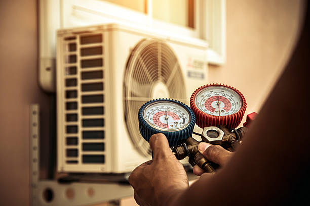 Professional Hvac technician working in Franksville, WI